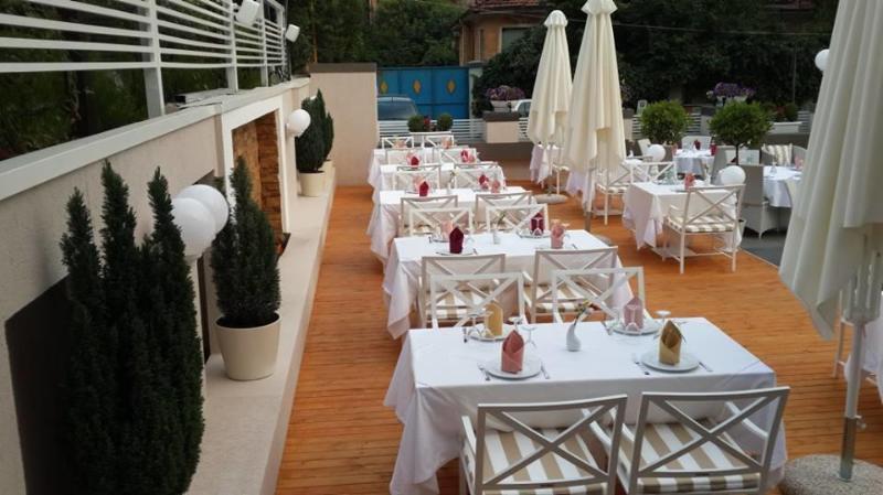 Green House Hotel & Restaurant Tirana Exterior photo